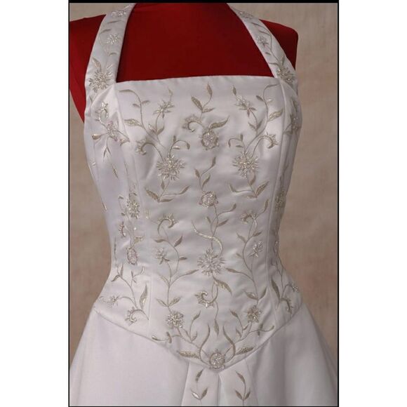 Wedding gown brand new custom made halter top w/beading and embroidery sz 10 - Picture 5 of 15